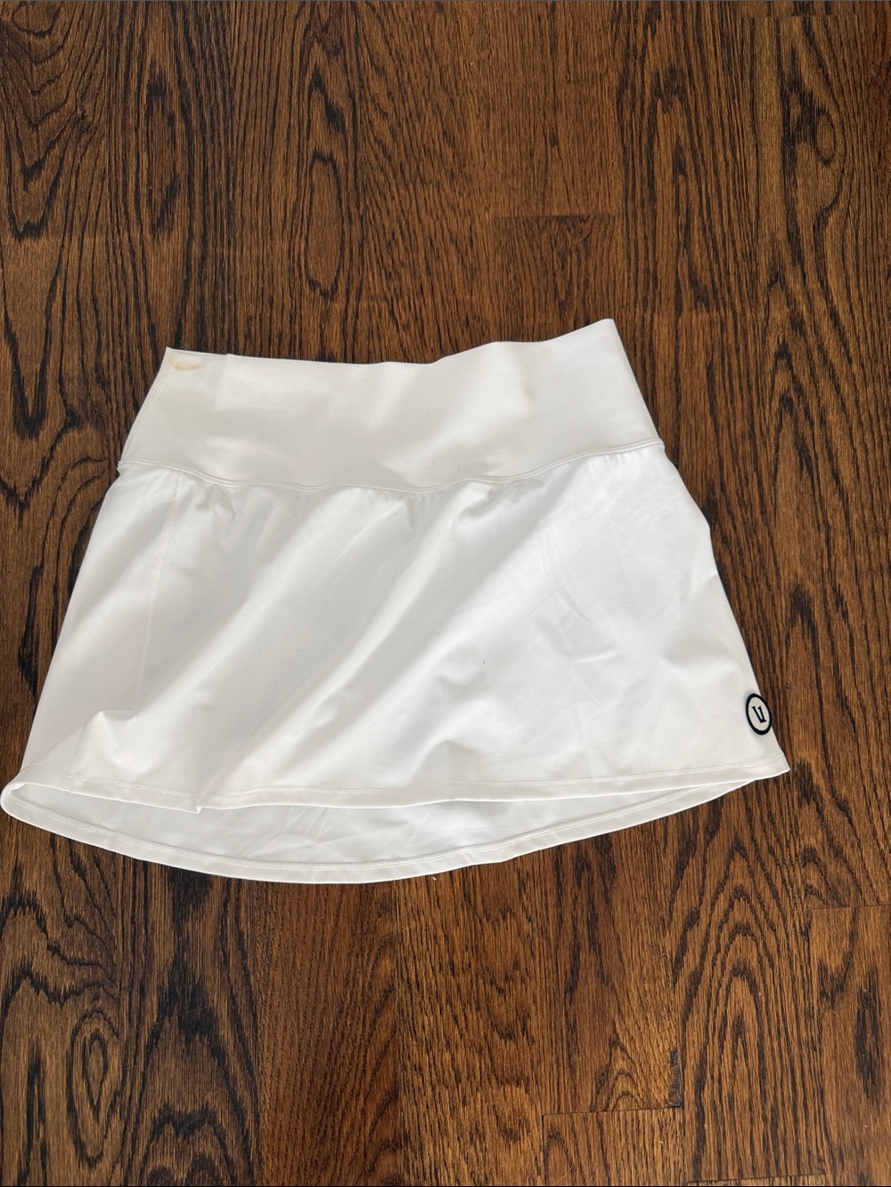Vuori White Performance Skirt with Wide Waistband